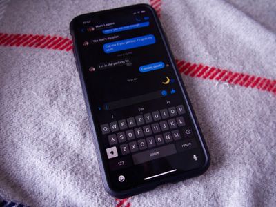 You can activate dark mode on Facebook Messenger — if you use this trick!