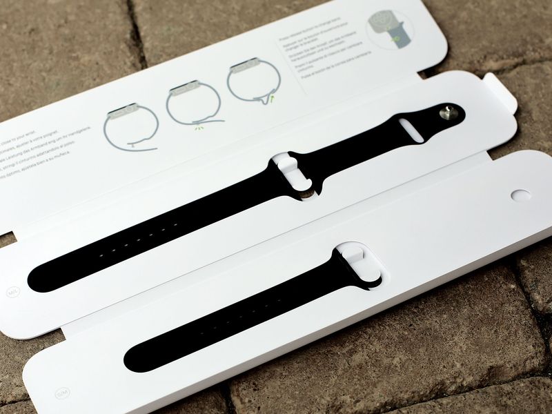 Apple Watch Milanese band packaging