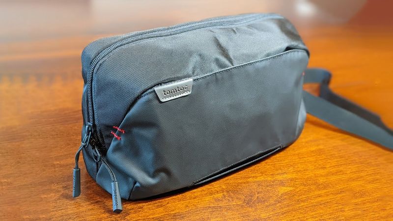 Review: This Nintendo Switch bag can hold the dock, a controller, and more
