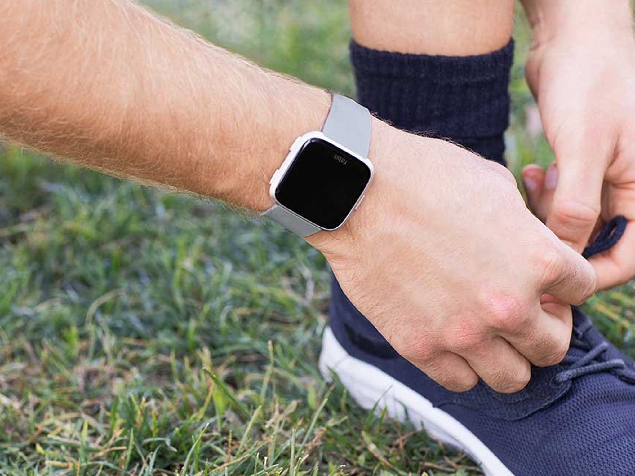 fitbit that can play music
