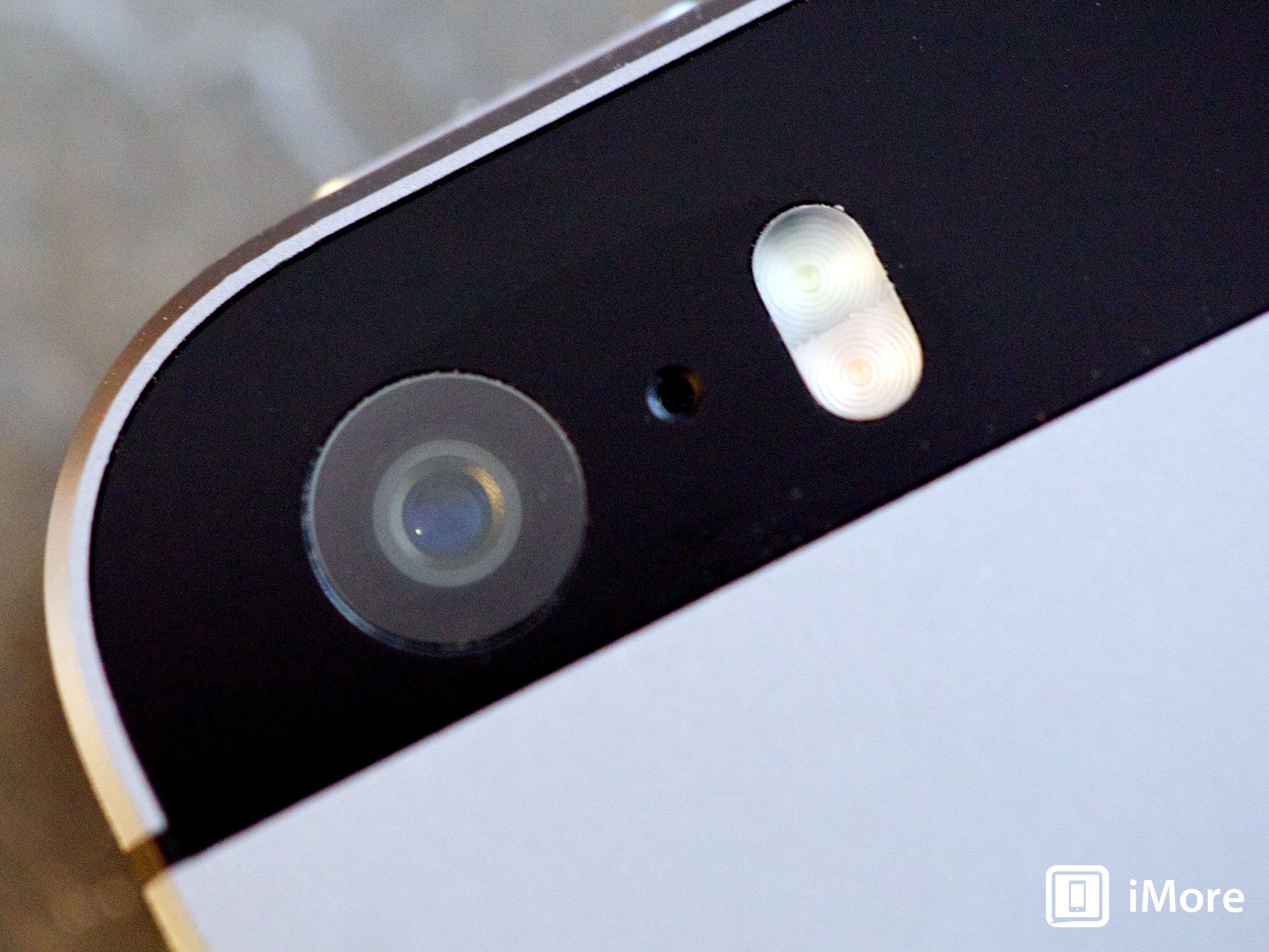 Should Apple improve the iPhone 6 camera by going to the glass... or the cloud?