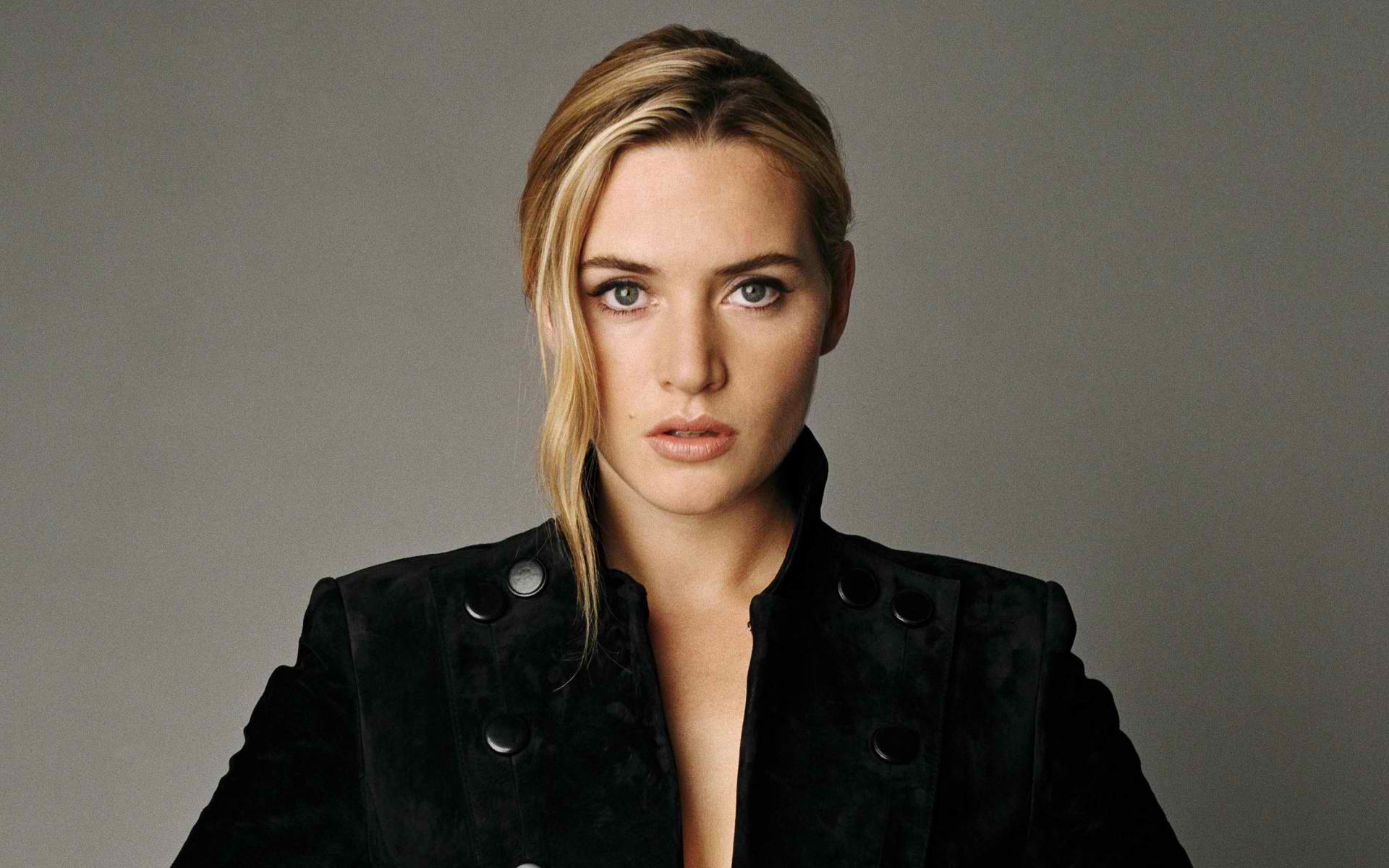Kate Winslet reportedly in talks to play female lead in Jobs biopic