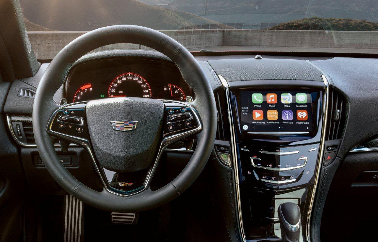 CarPlay/Android Auto coming to most 2016 Cadillac models