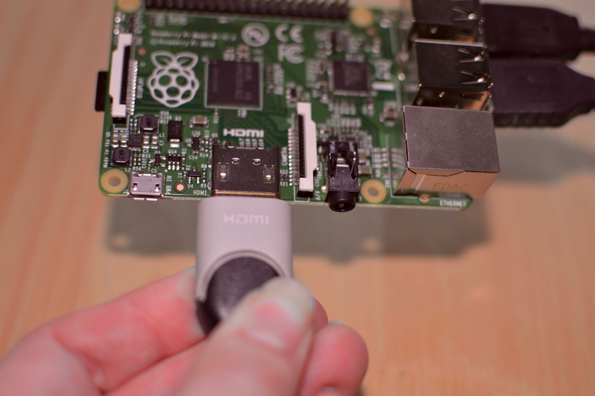 Connecting the HDMI cable to Raspberry Pi