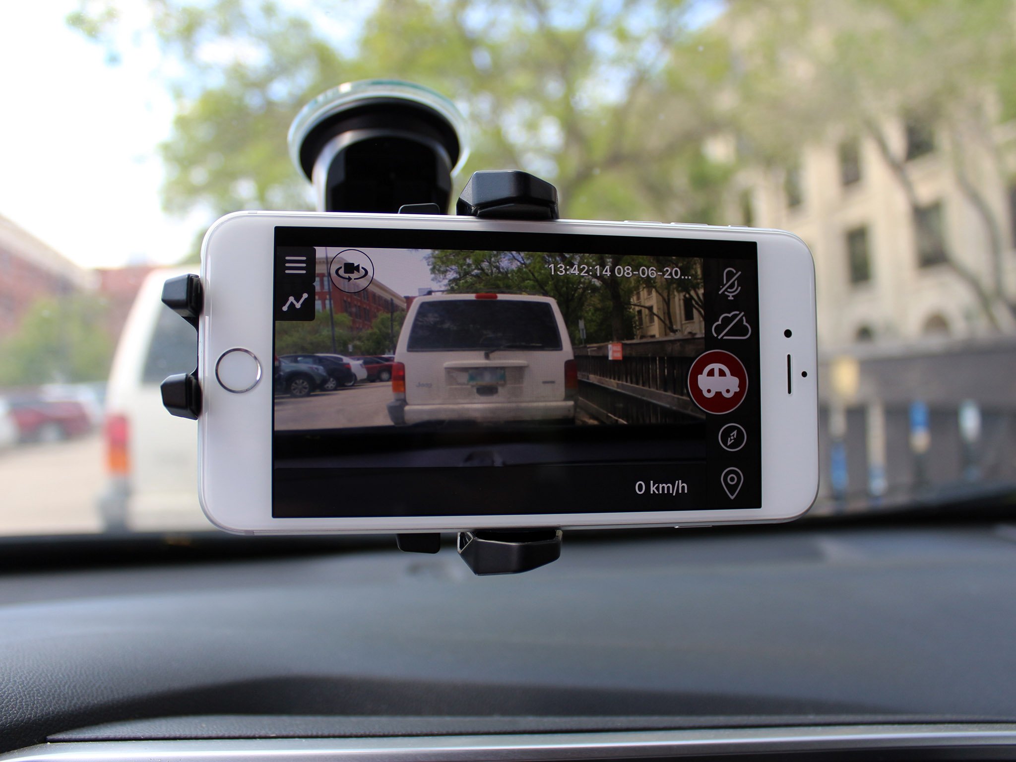 How to turn your iPhone into a DashCam