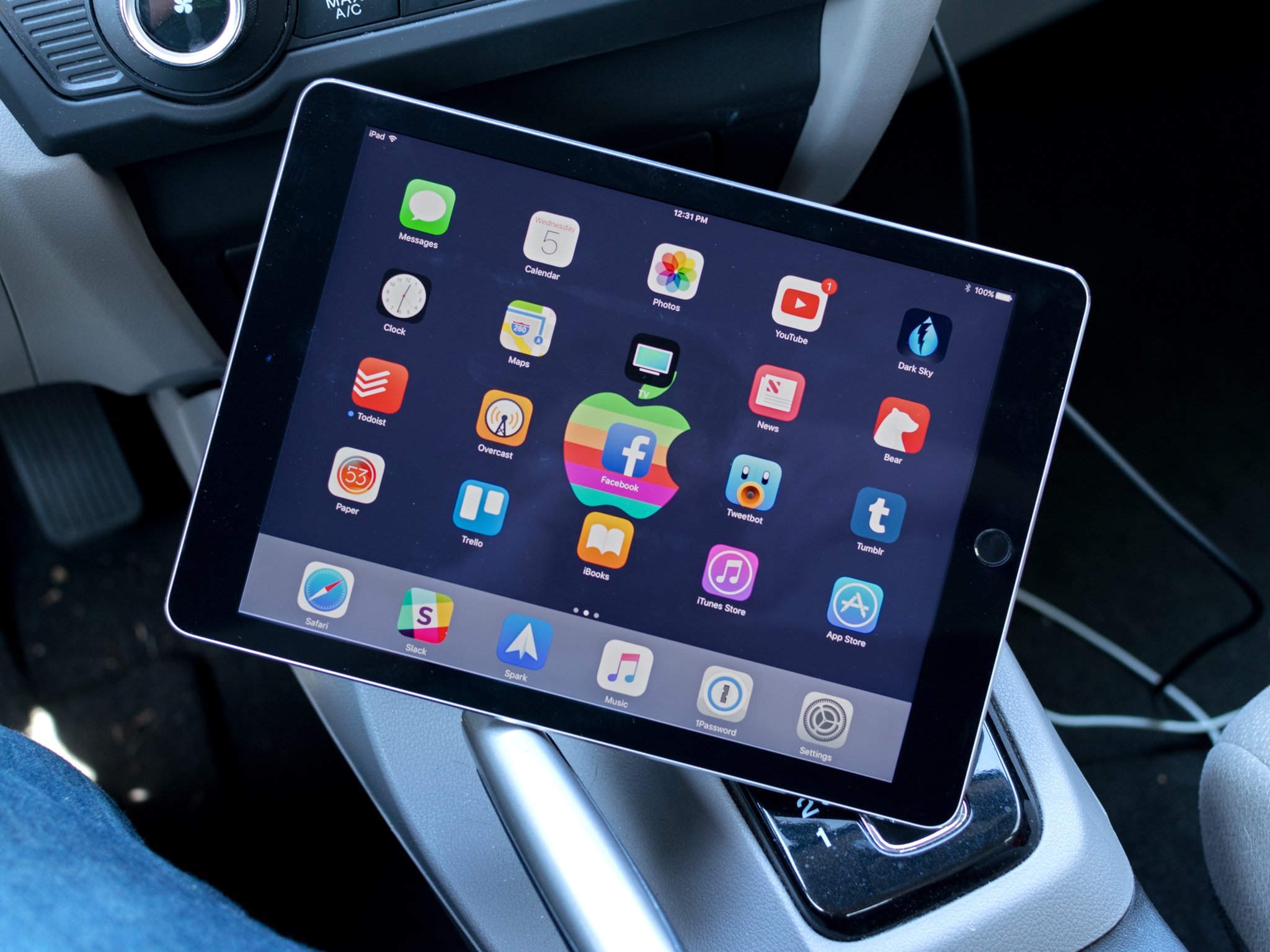 Best accessories for your iPad in the car