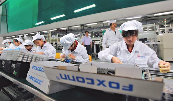Foxconn building $2.6 billion dedicated display plant for a single client