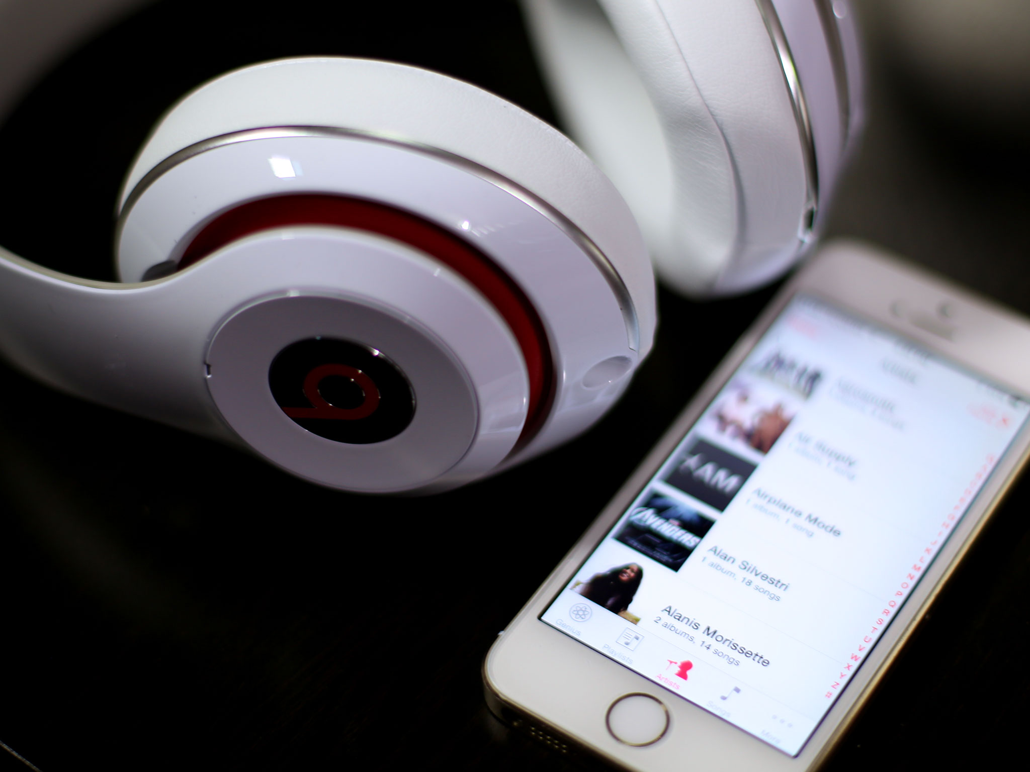 Apple acquires Beats Music and Beats Electronics for $3 billion