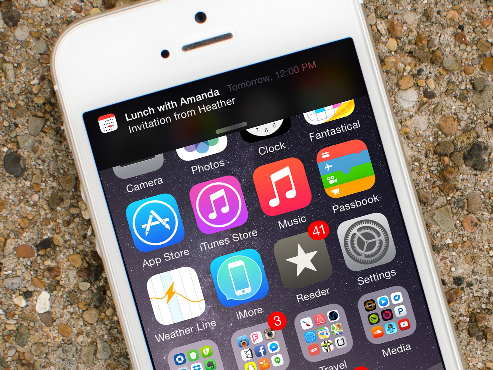 How to use interactive notifications in iOS 8