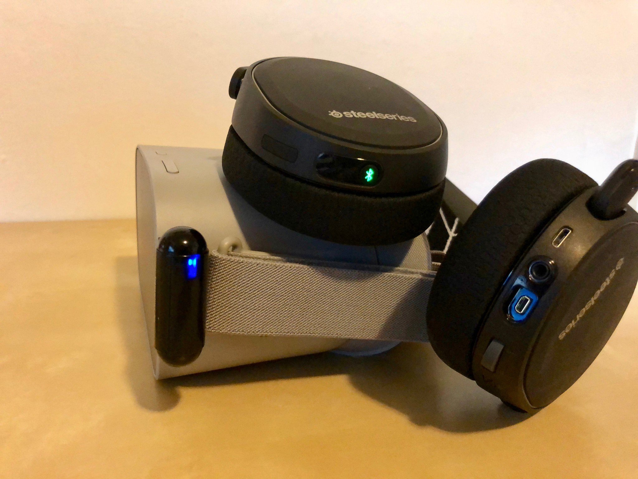 Oculus Go with Bluetooth headphones