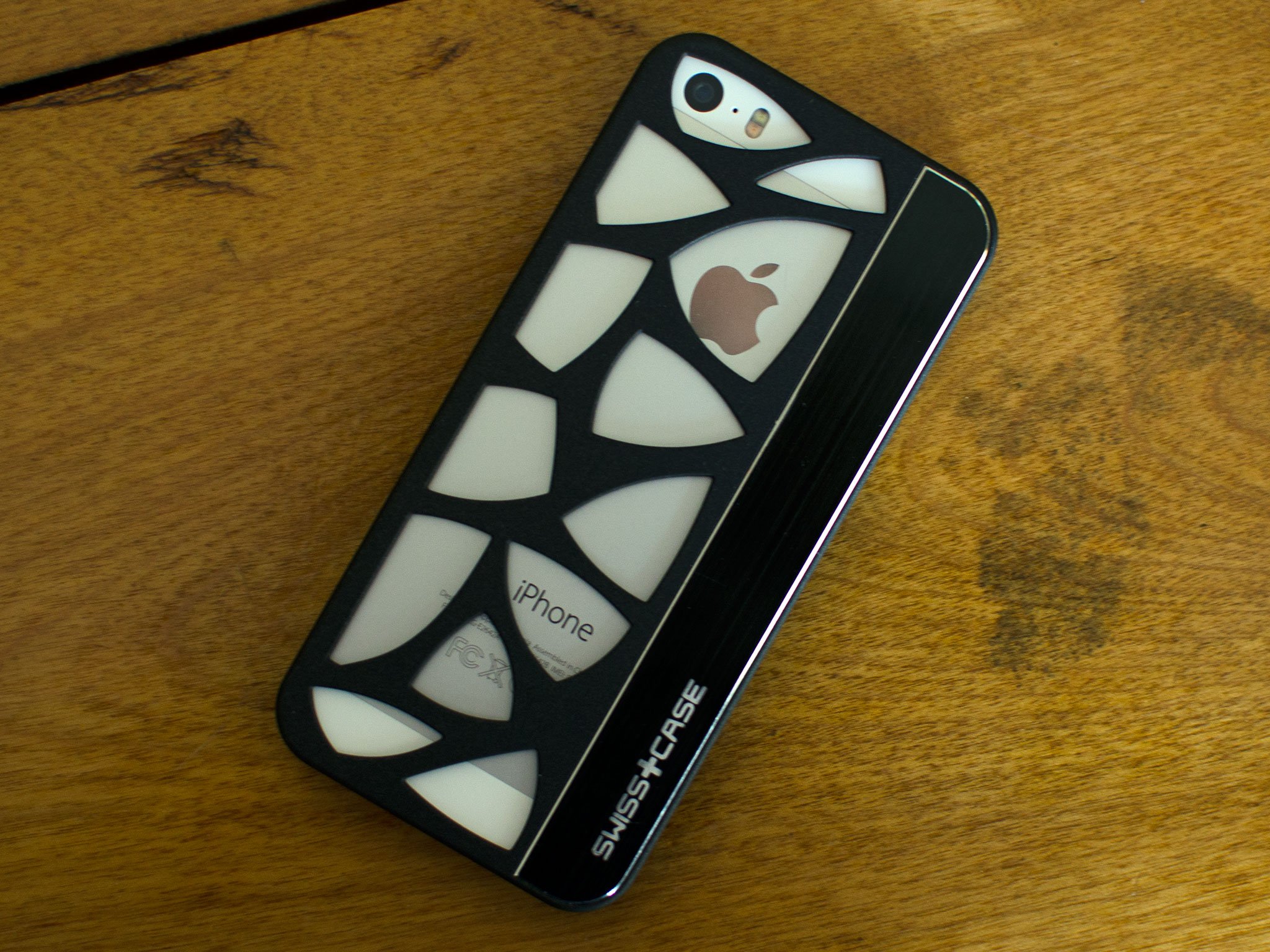 Swiss-Case Glacier Gase for iPhone 5 and iPhone 5s review