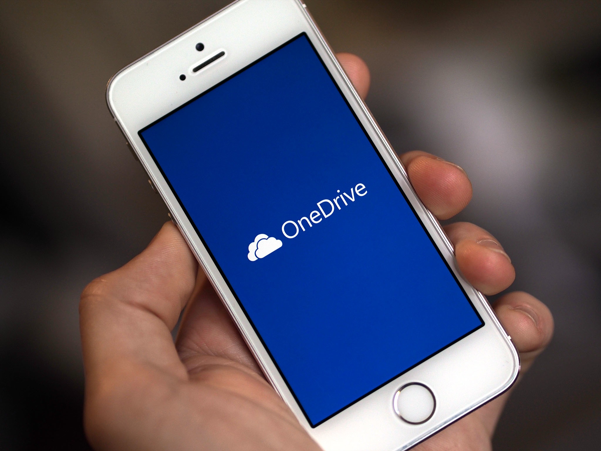 Microsoft begins to drop 2 GB file size limit for OneDrive