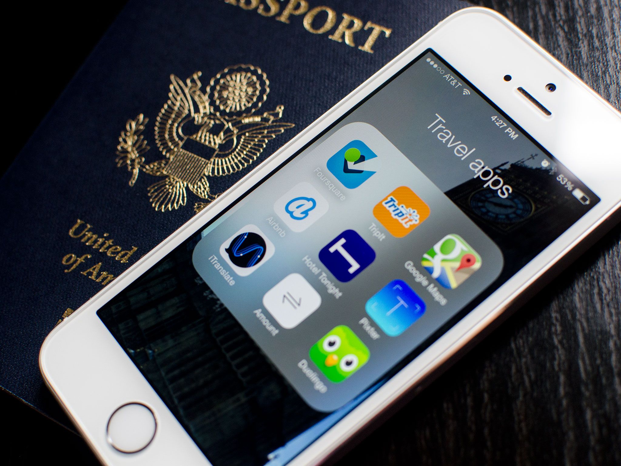 Best travel companion apps for iPhone: Foursquare, Airbnb, Duolingo, and more!