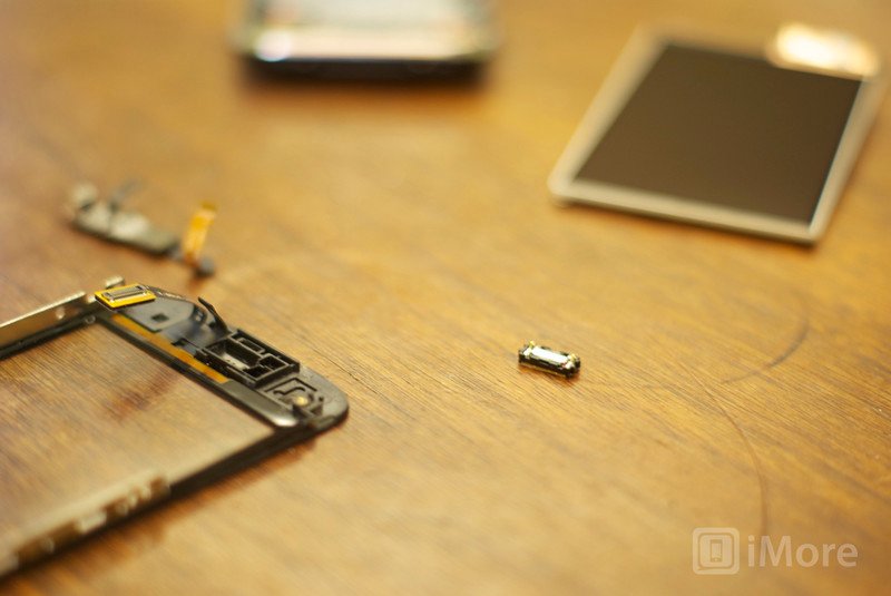 How to replace a blown earpiece in an iPhone 3G or iPhone 3GS