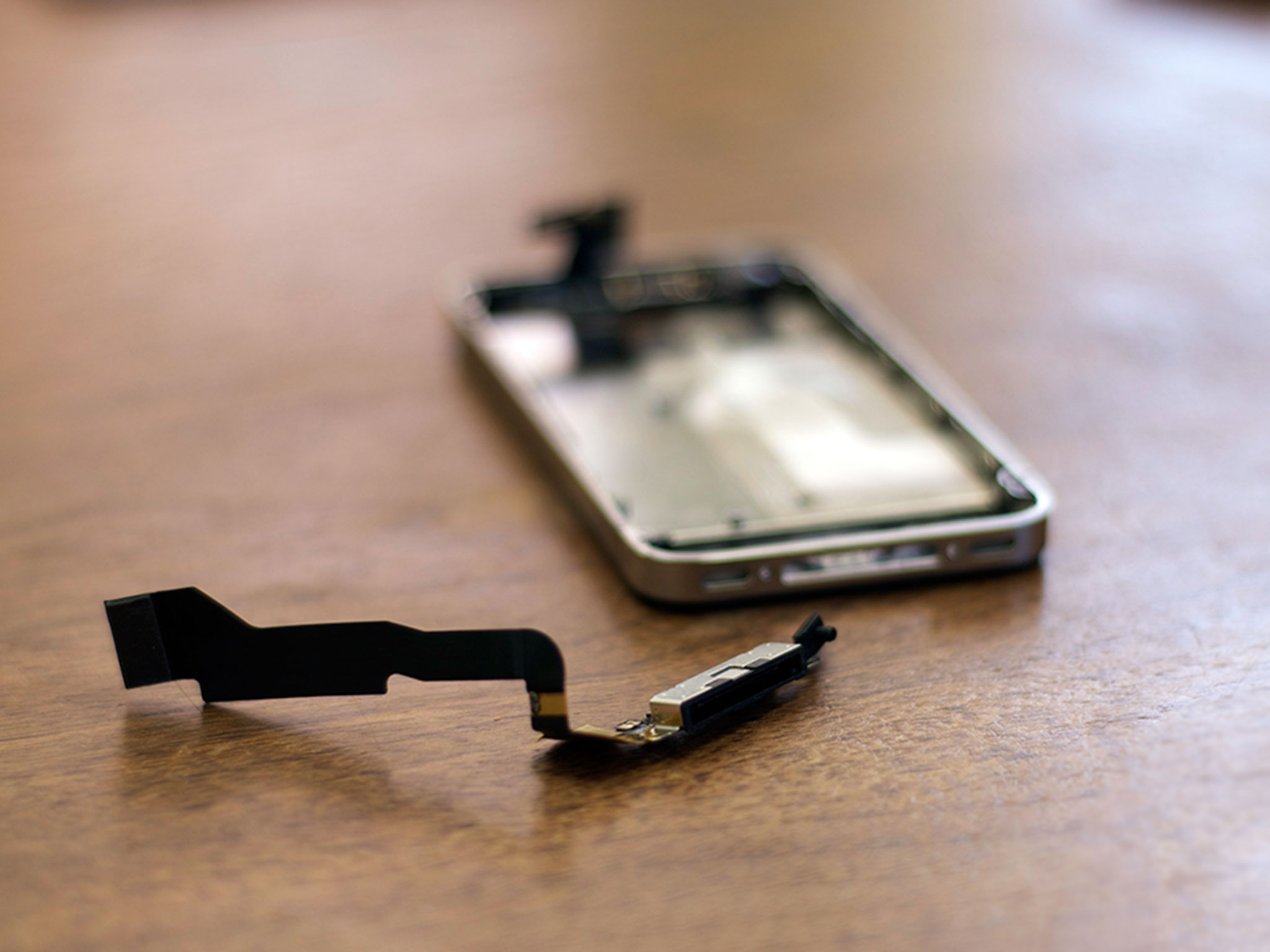 How to replace the dock in a CDMA iPhone 4