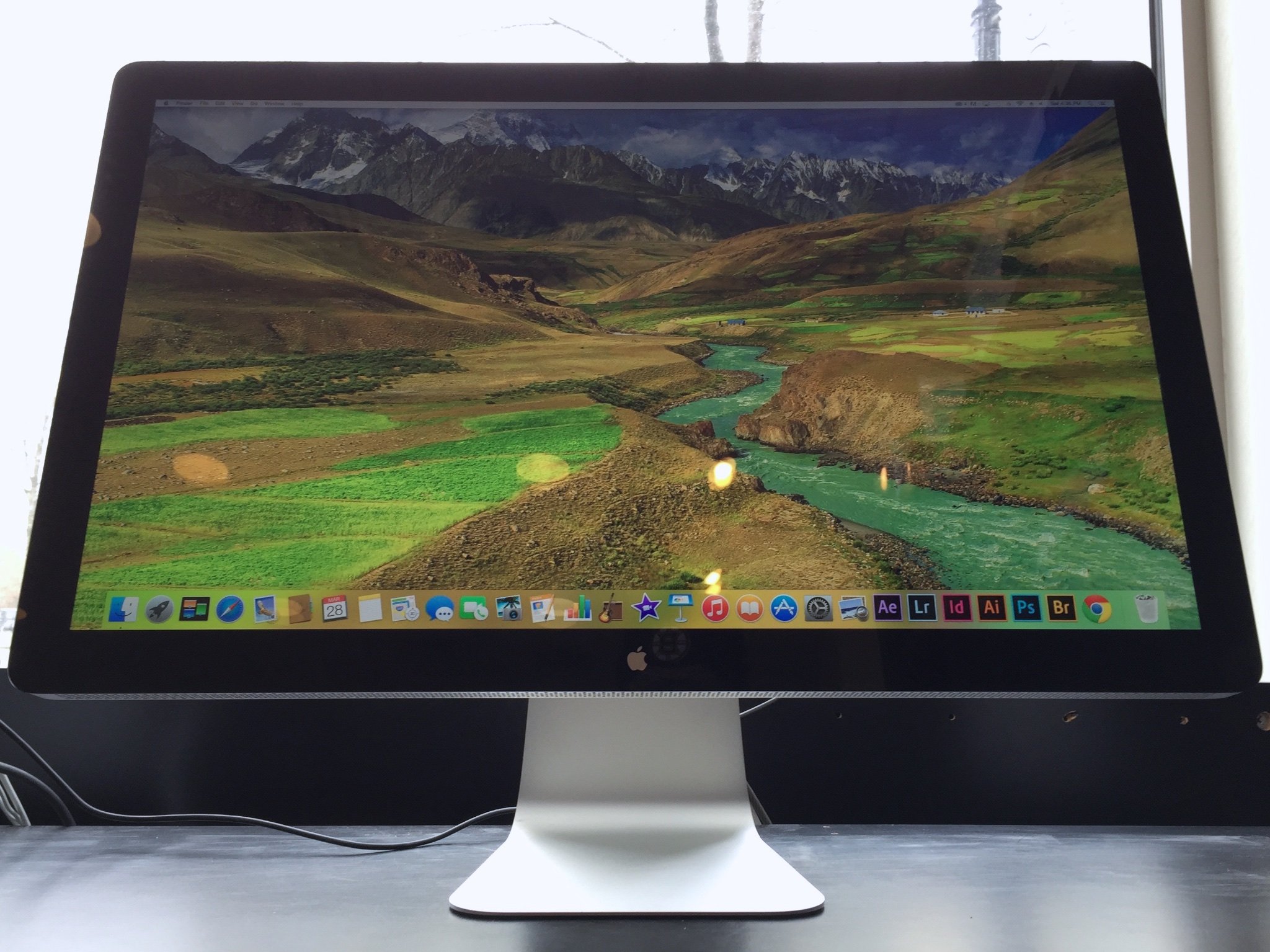 Mac Help: Is the Apple Thunderbolt Display worth it?