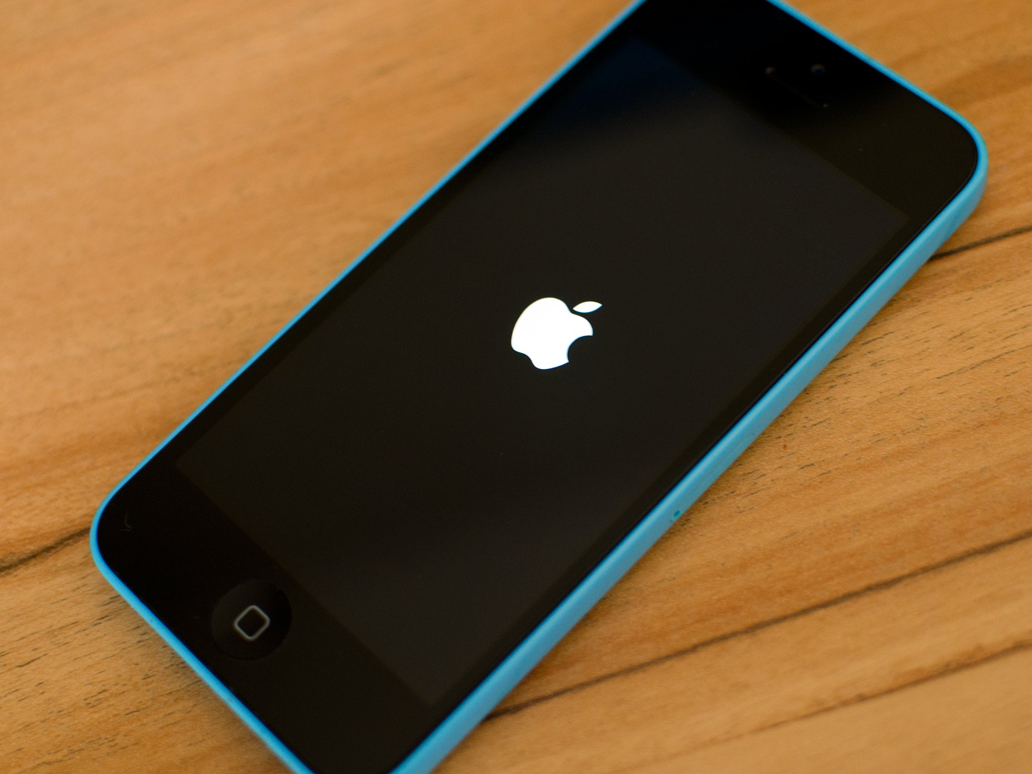 Apple posts Q&A, denies ever having unlocked iPhones for law enforcement