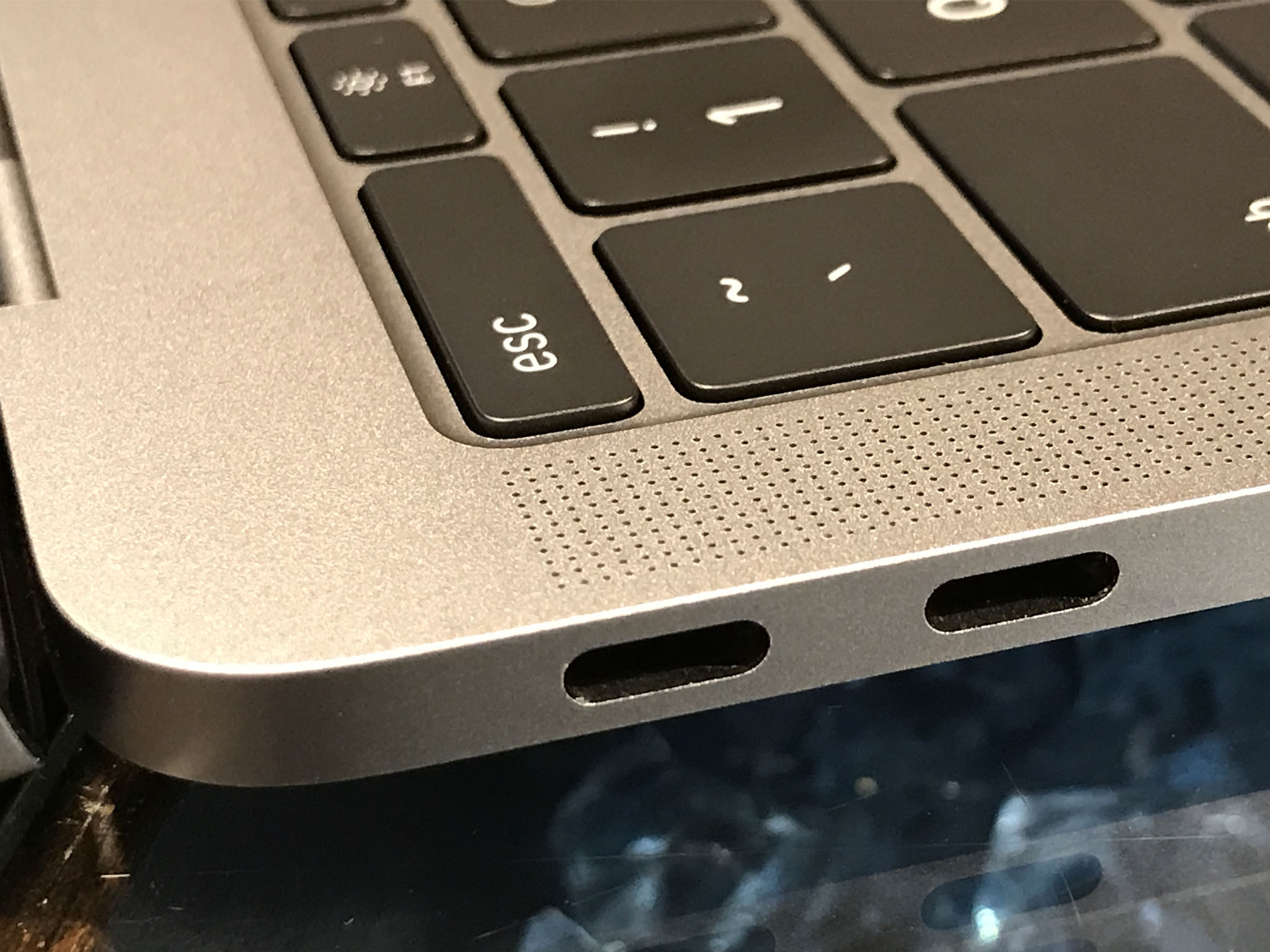 Apple discounting USB-C, Thunderbolt 3 accessories until end of the year