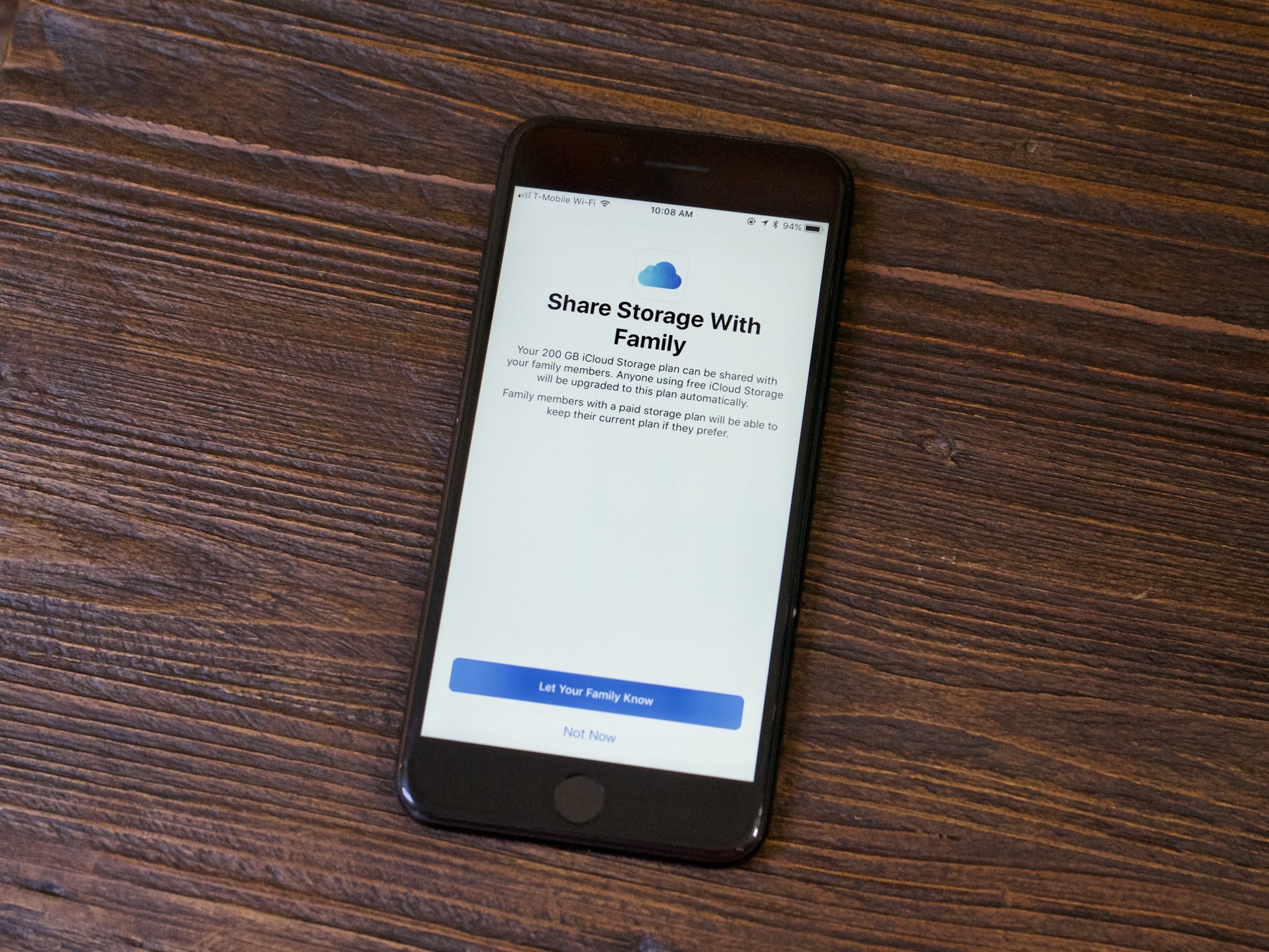 How to add a family member to a shared iCloud storage plan in iOS 11
