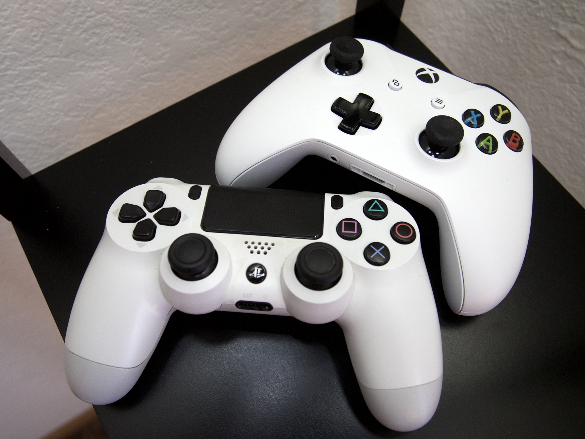 how to how to use an xbox controller on mac